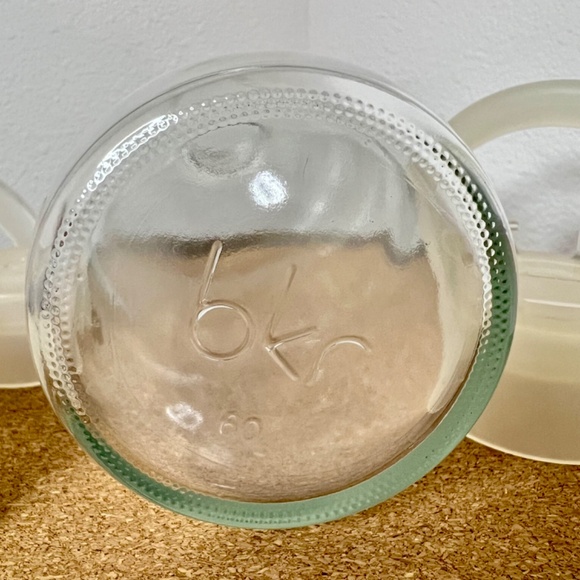 bkr Little Bottle - 500 mL - 16oz (w/ additional standard and compact cap) - Picture 3 of 7